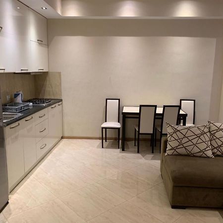 Apartment Three Bedroom In Saburtalo Тбілісі Екстер'єр фото
