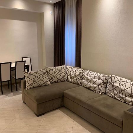 Apartment Three Bedroom In Saburtalo Тбілісі Екстер'єр фото