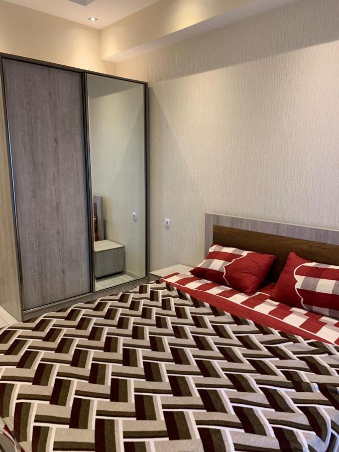 Apartment Three Bedroom In Saburtalo Тбілісі Екстер'єр фото